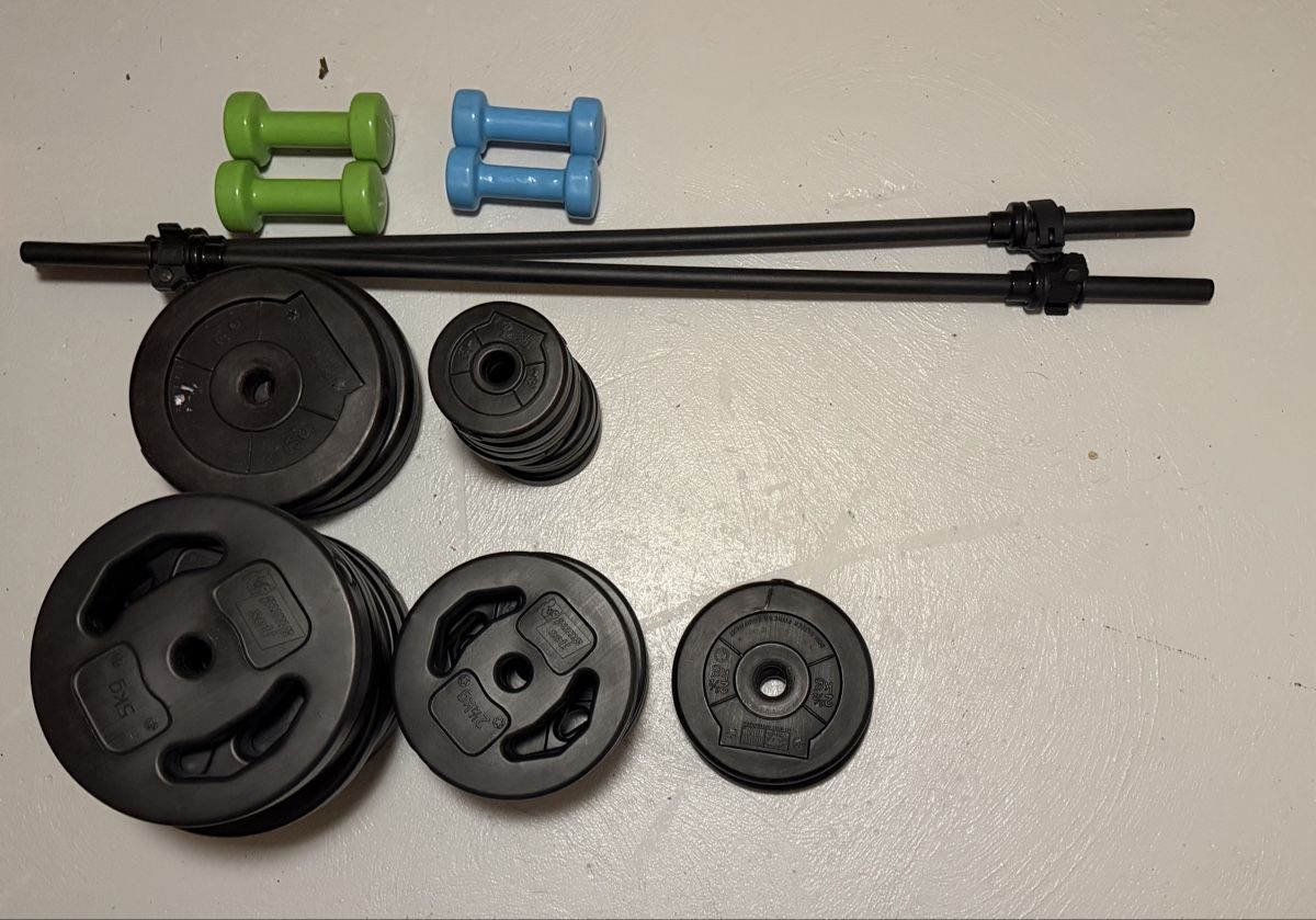 Poids & Haltères: Training Gewichte pump set – D'occasion à Dietlikon par Simi_flury