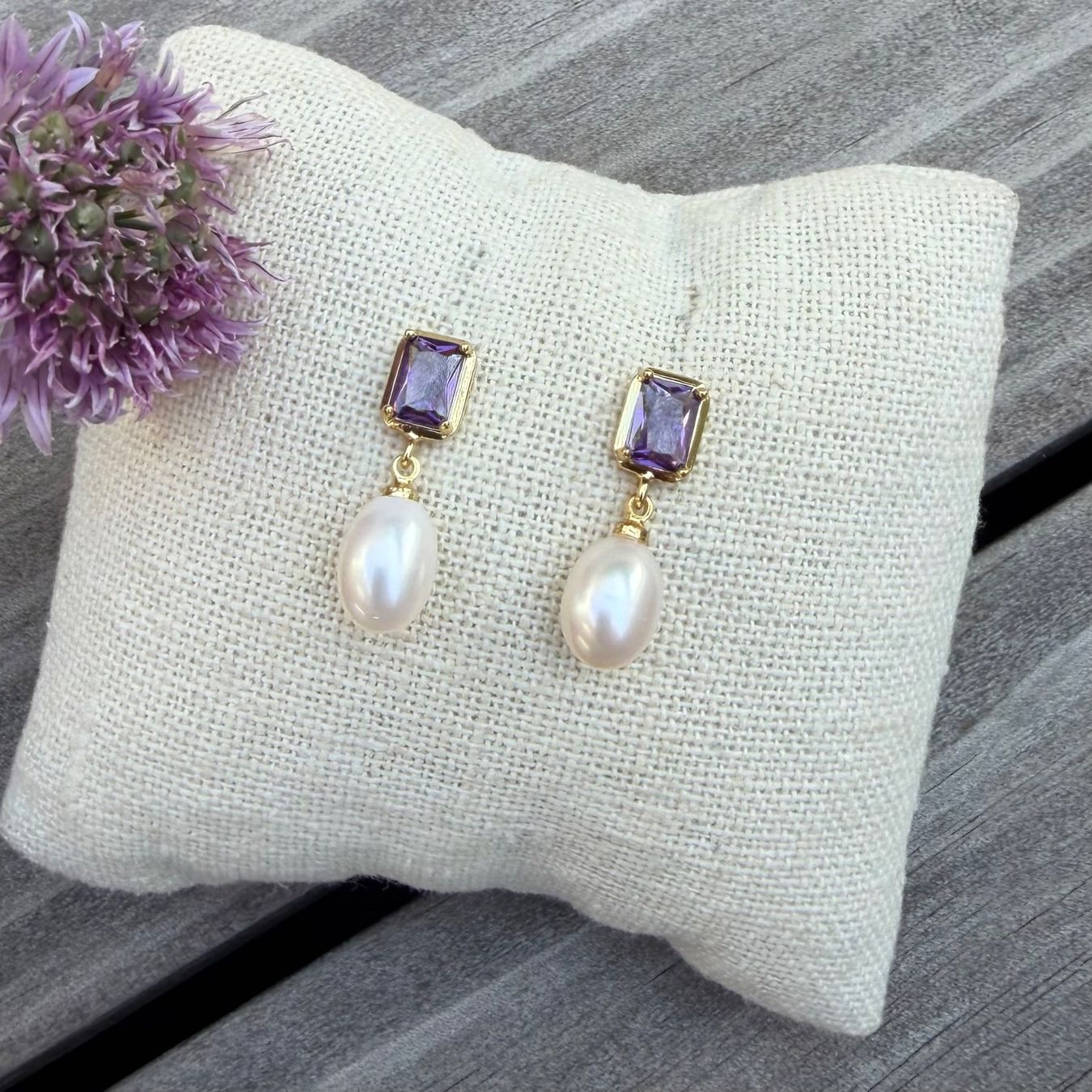 Orecchini pendenti & Orecchini a lobo: Schönste SÜSSWASSER PERLEN- Ohrringe Purple – Nuovo e nell'imballaggio originale da Rombach venduto da Ivreajewels 1