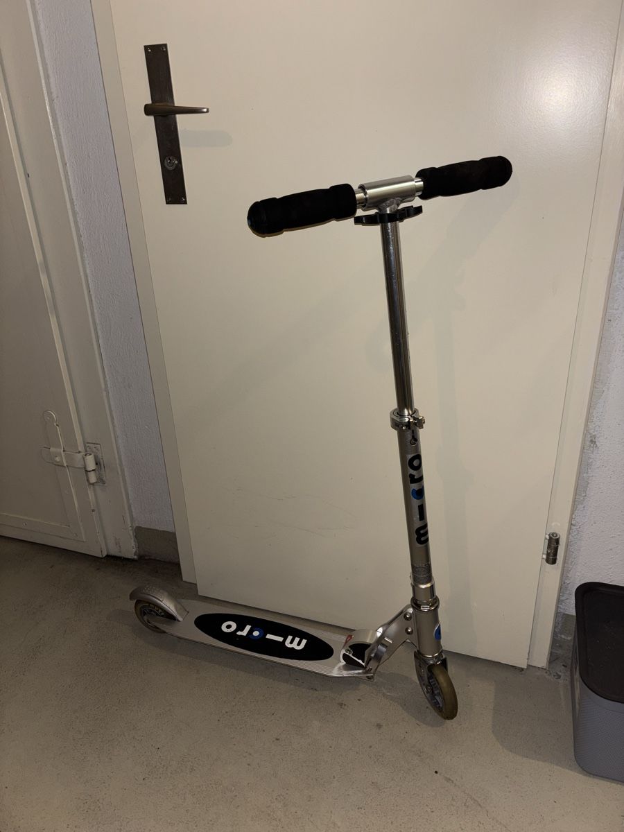 Scooter: Micro Scooter Rocket in Anthrazit Grau – Usato da Zollikon venduto da han_rvt8 1