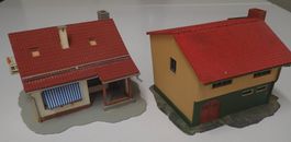 H0 - 2x Mittlere Wohnhaus / 2x habitation de taille moyenne