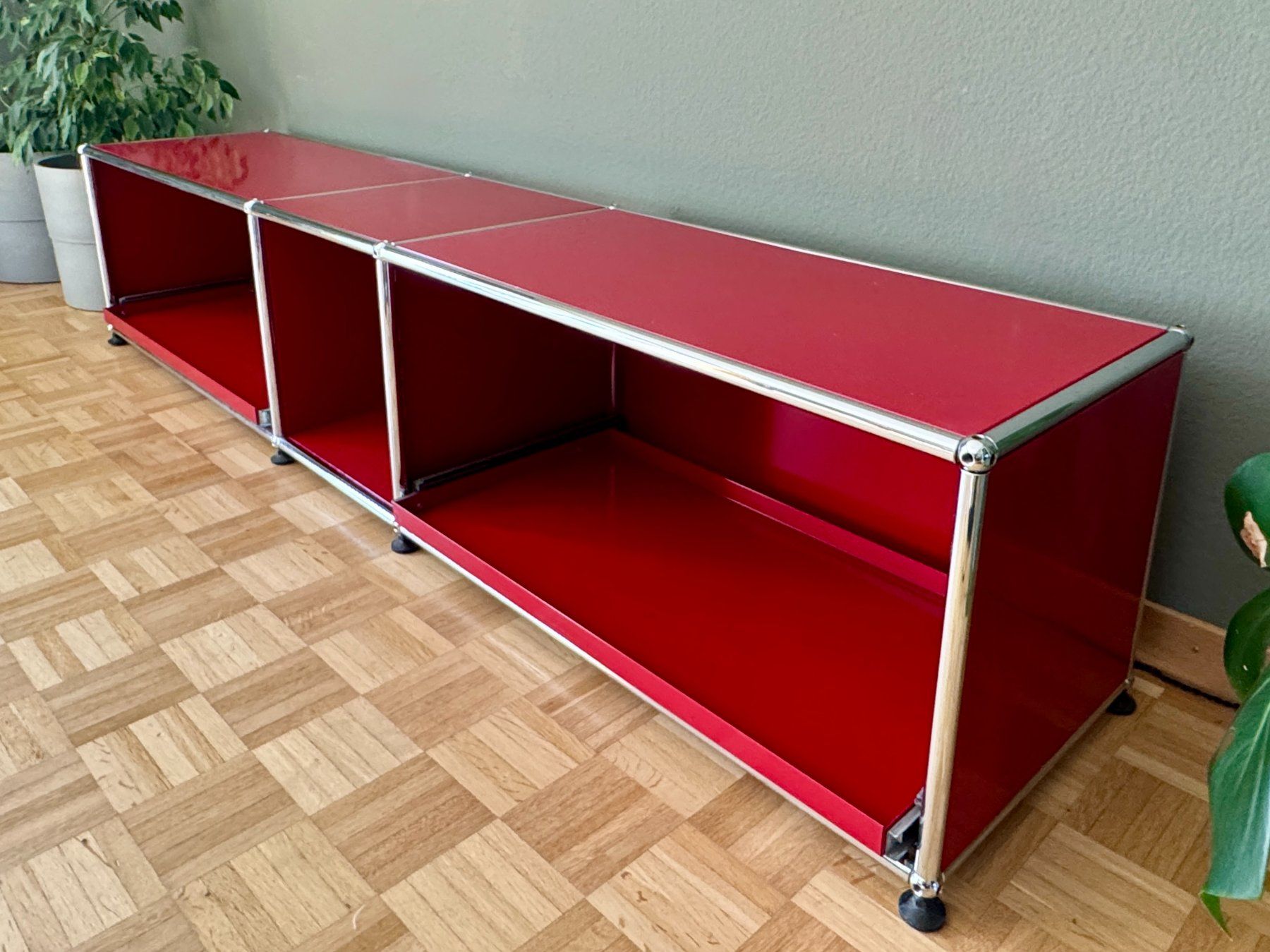 USM Regale: USM Haller Sideboard rot mit Schubladen – Gebraucht aus Zollikon von TSCH1ANLU 2
