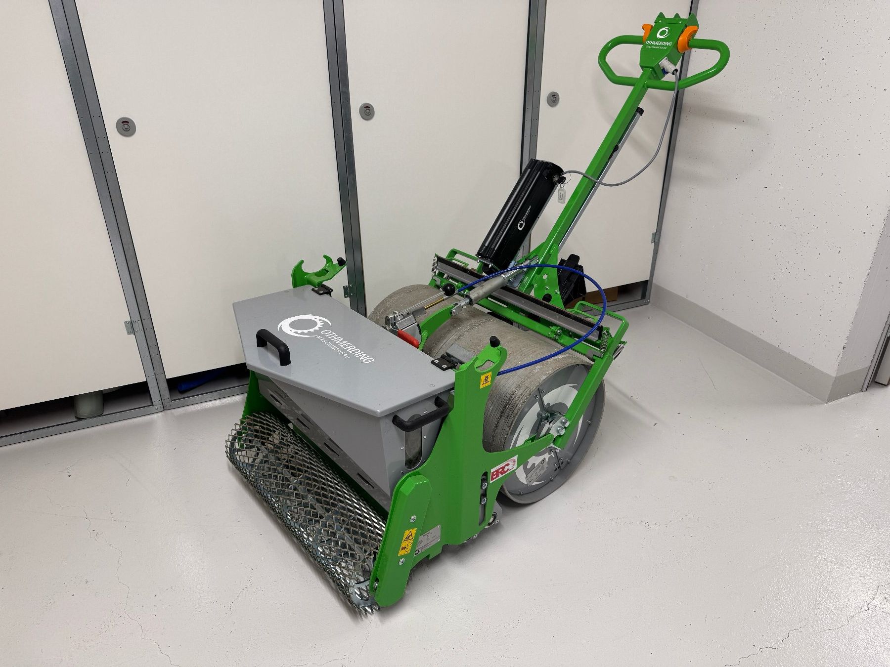 Alle Werkzeuge: Rasenbaumaschine Othmerding – Gebraucht aus Altendorf von um81 1