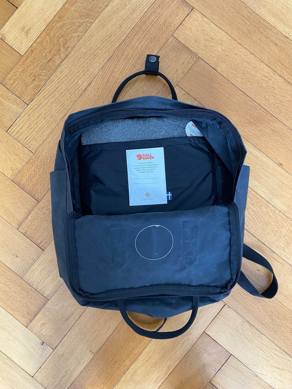 Fjällräven Zaini: Fjällräven Kanken Rucksack Schwarz – Usato da Bern venduto da Chunny 1