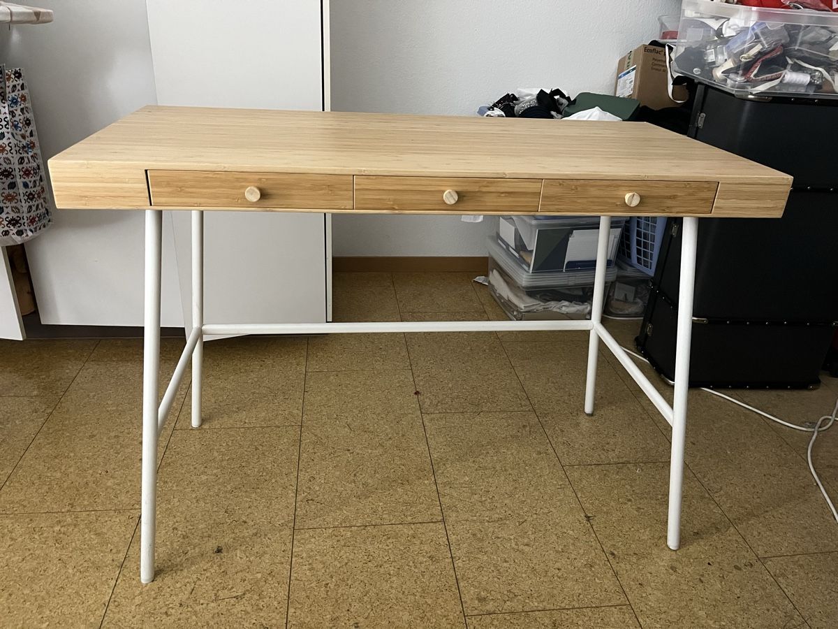 IKEA Schreibtisch aus Bambus, Top Zustand, wenig benutzt (Gebraucht) in  Bruderholz fr CHF 50  nur Abholung auf Ricardo kaufen