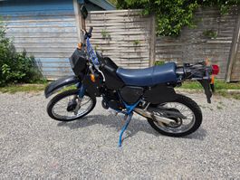 Moto Suzuki XL 125 cm3, parfait pour l'été!