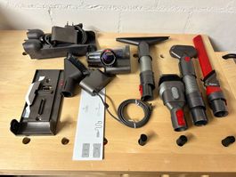 Dyson Staubsauger Zubehör Set diverse Teile neuwertig