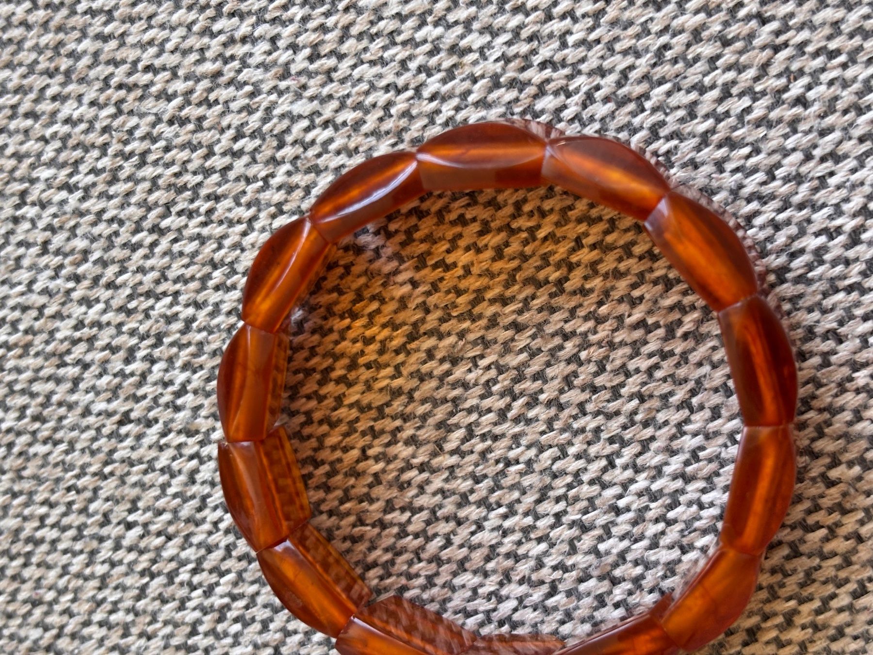 Bracciali & Braccialetti: Vintage Bernsteinarmband elastisch – Usato da Meyrin venduto da jess.etal 1