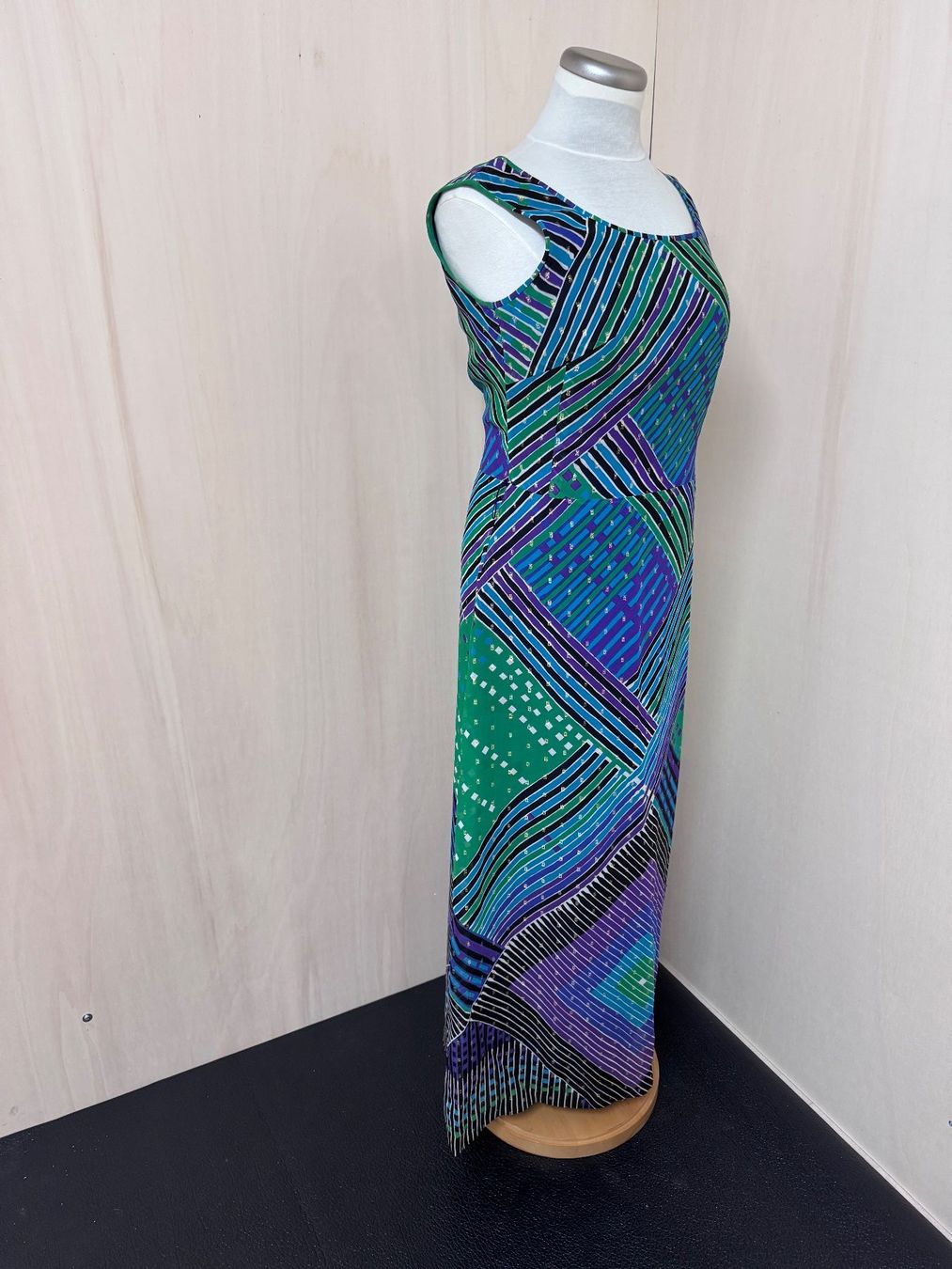 Vestiti: Grill Modell Kleid in Grösse 42 mit verspieltem Muster – Usato da Zürich venduto da van_5xbk 1