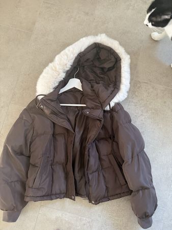Damen Jacke braun Grösse XL mit Kunstpelz