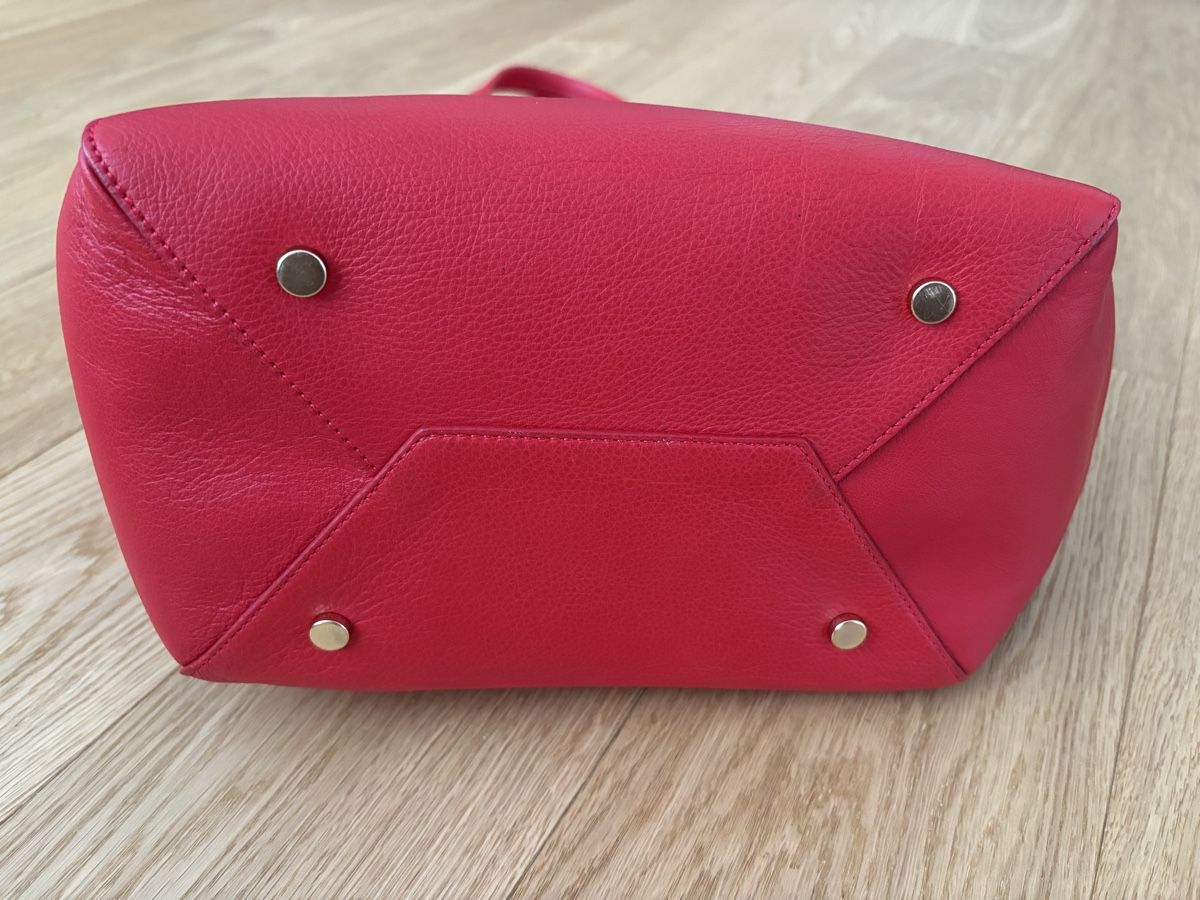Guess Borse da donna: Sac Guess Luxe rouge en cuir – Nuovo e nell'imballaggio originale da Lonay venduto da car_l9sk 3