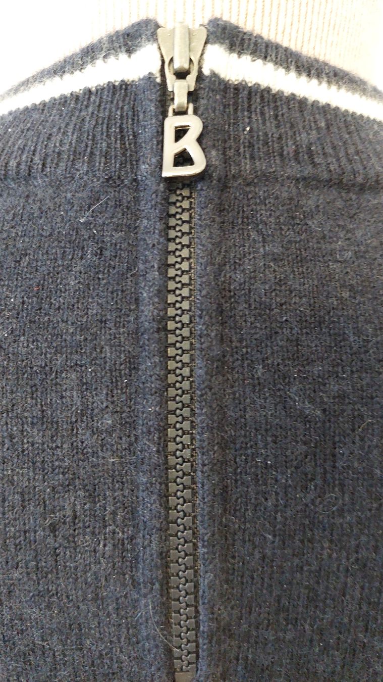 Bogner Maglioni & Felpe: Bogner Dunkelblauer Pullover mit weissen Details, Grösse M – Usato da Gwatt (Thun) venduto da Letzte-Chance 3