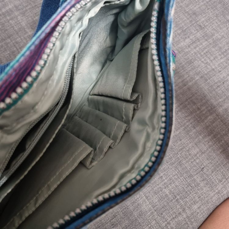 Kipling Borse da donna: Kipling Umhängetasche gestreift – Usato da Subingen venduto da DENDLE20 2