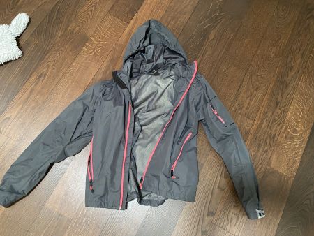 Jacke S