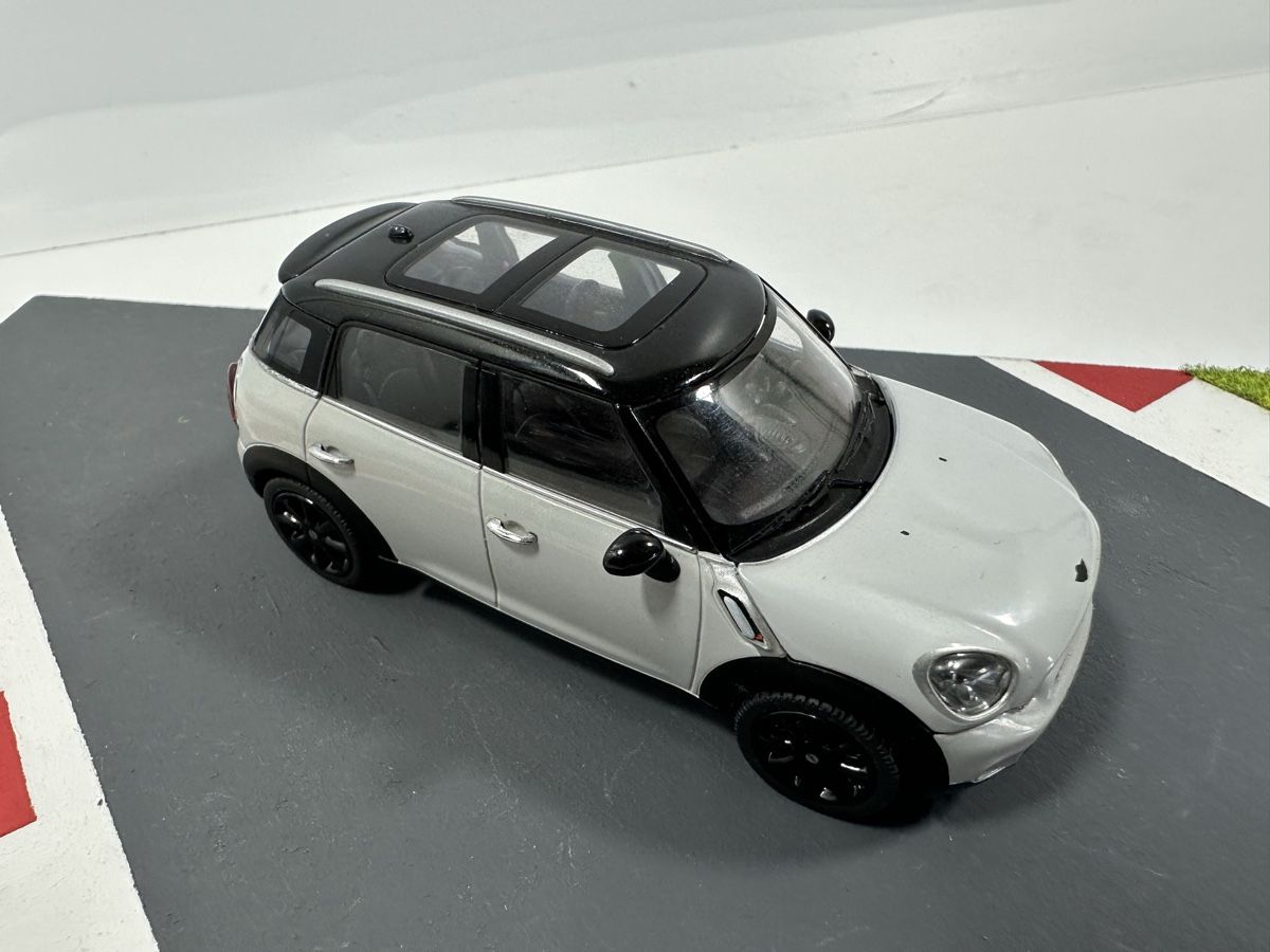 Schuco Modellini d'auto: Mini Cooper S 1:43, hellgrau-schwarz, SCHUCO – Usato da Zofingen venduto da rf9_x2xt 8