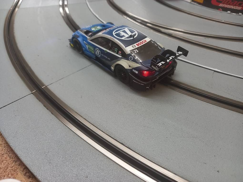 Carrera Piste: Carrera Digital 132 BMW M4 DTM – Usato da Langenthal venduto da noa_9wcy 3