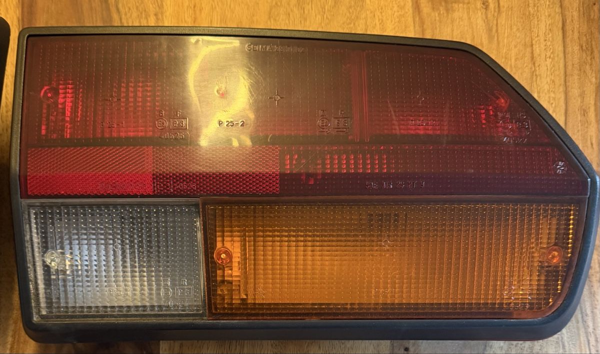 Alfa Romeo Tutti pezzi di ricambio auto: Alfa Romeo GTV6 / SEIMA Rücklichter – Usato da Buchs ZH venduto da really 2
