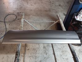 Zierleiste von einem Subaru Forester Vorne rechts 91112SA120