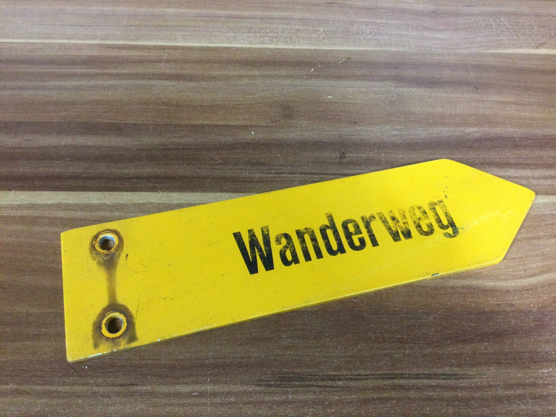 Insegne: Gebrauchtes Wanderwegschild für Geschenk oder Deko – Usato da Wangen SZ venduto da kuriosum12 2