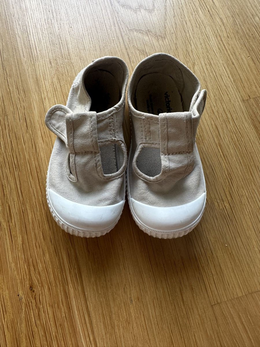 Victoria Scarpe da uomo: Victoria Schuhe gr. 25 – Usato da Bern venduto da Tana31