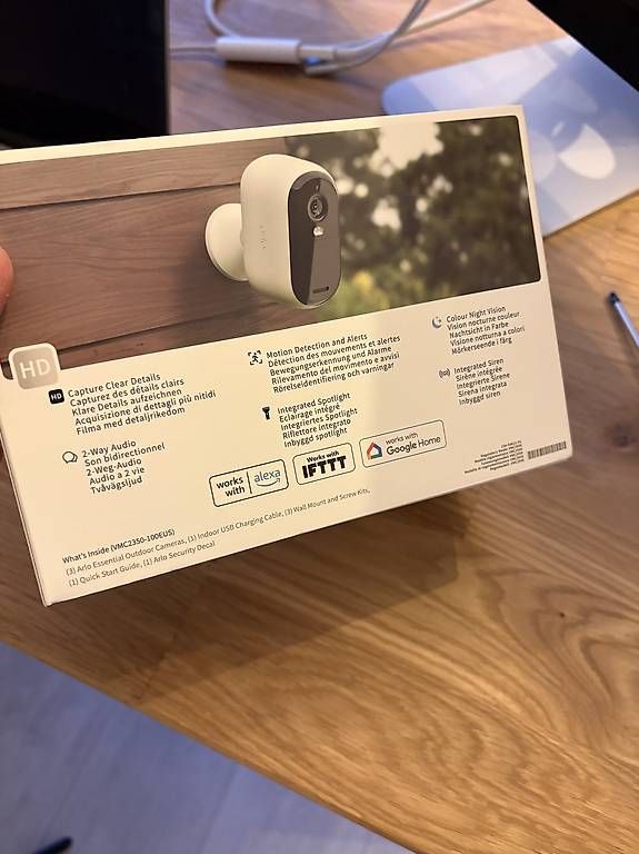 Arlo Videocamere: Arlo Essential Outdoor 2K  caméra neuve – Nuovo e nell'imballaggio originale da Neuchâtel venduto da giu_8hnv 3