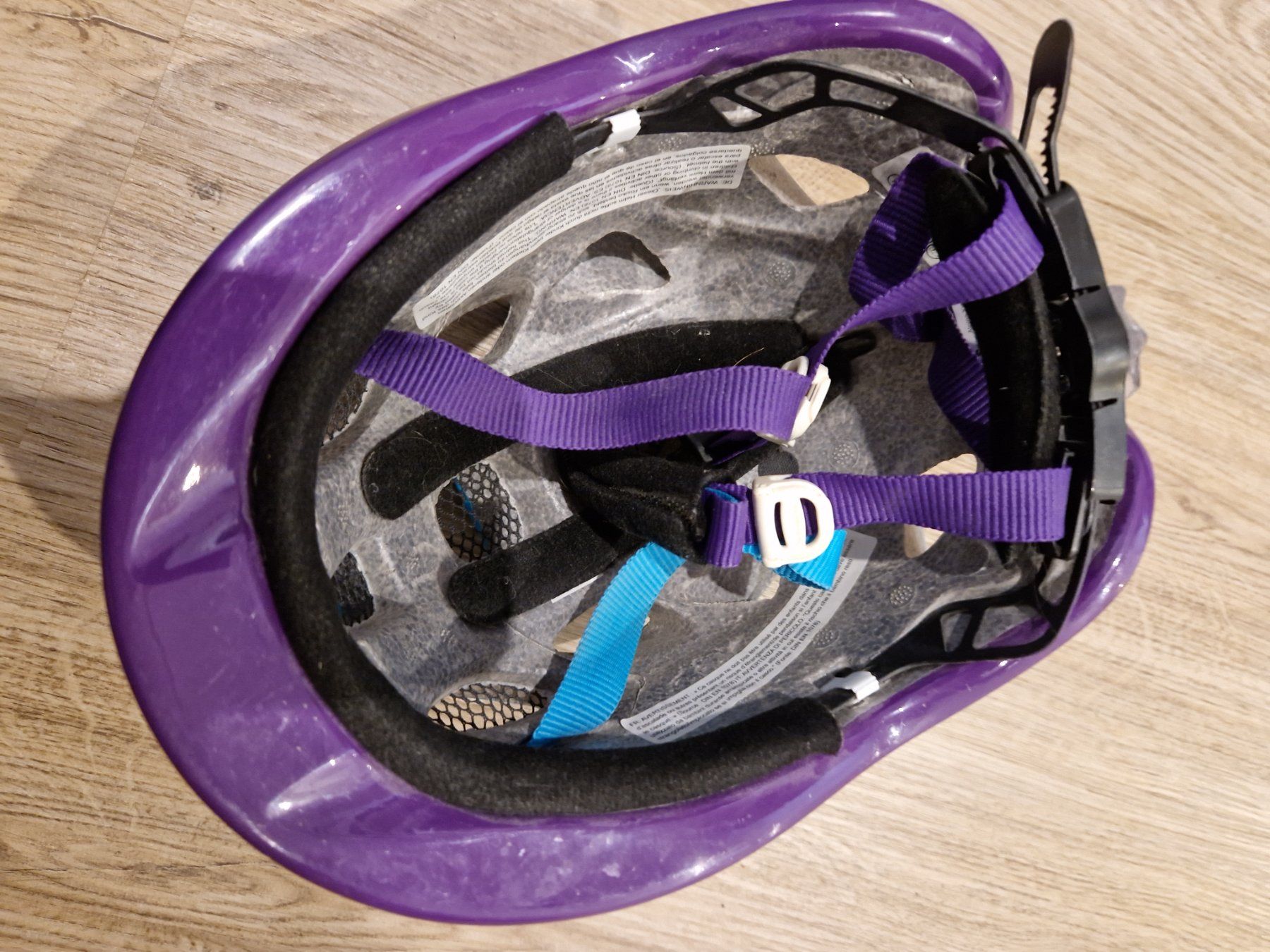 Alpina Caschi: Kinder Velohelm 45-49cm – Usato da Roggliswil venduto da Crosser17 4