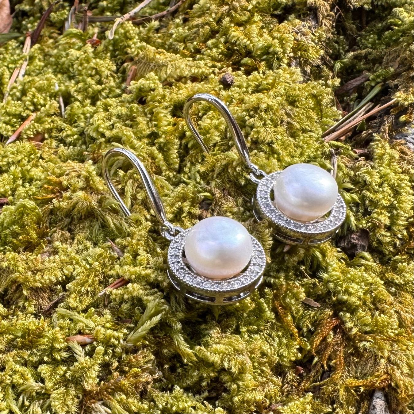 Orecchini pendenti & Orecchini a lobo: Wunderschöne versilberte Ohrringe mit echten Süsswasserperle – Nuovo e nell'imballaggio originale da Rombach venduto da Ivreajewels 1