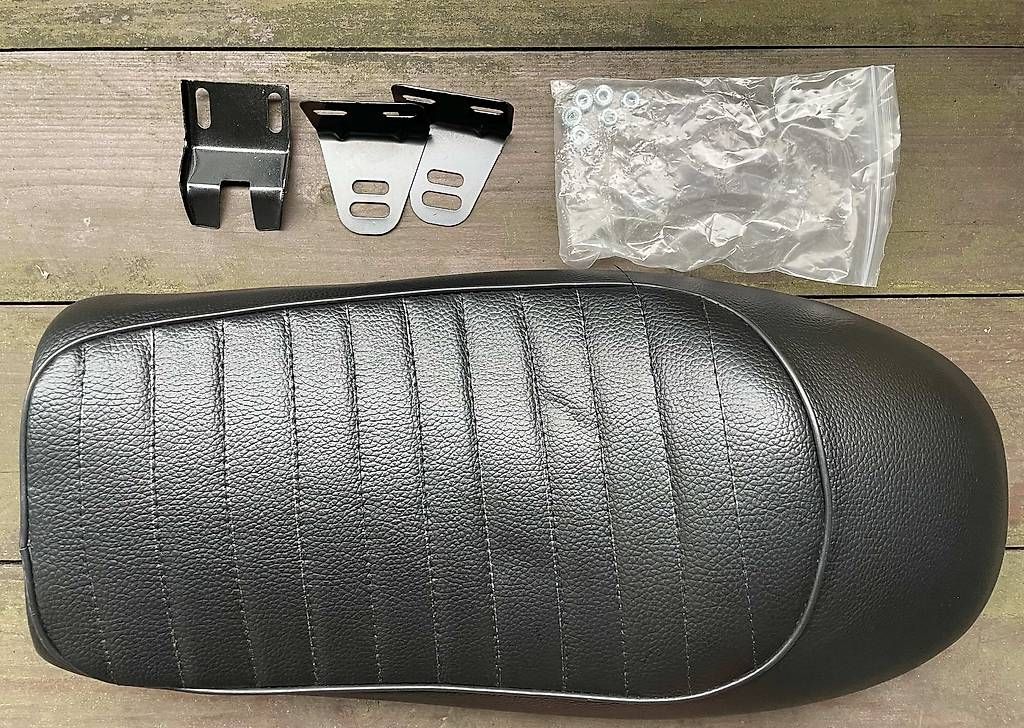 Toutes les pièces détachées moto: Sitzbank CAFERACER – D'occasion à Hünenberg See par sutton