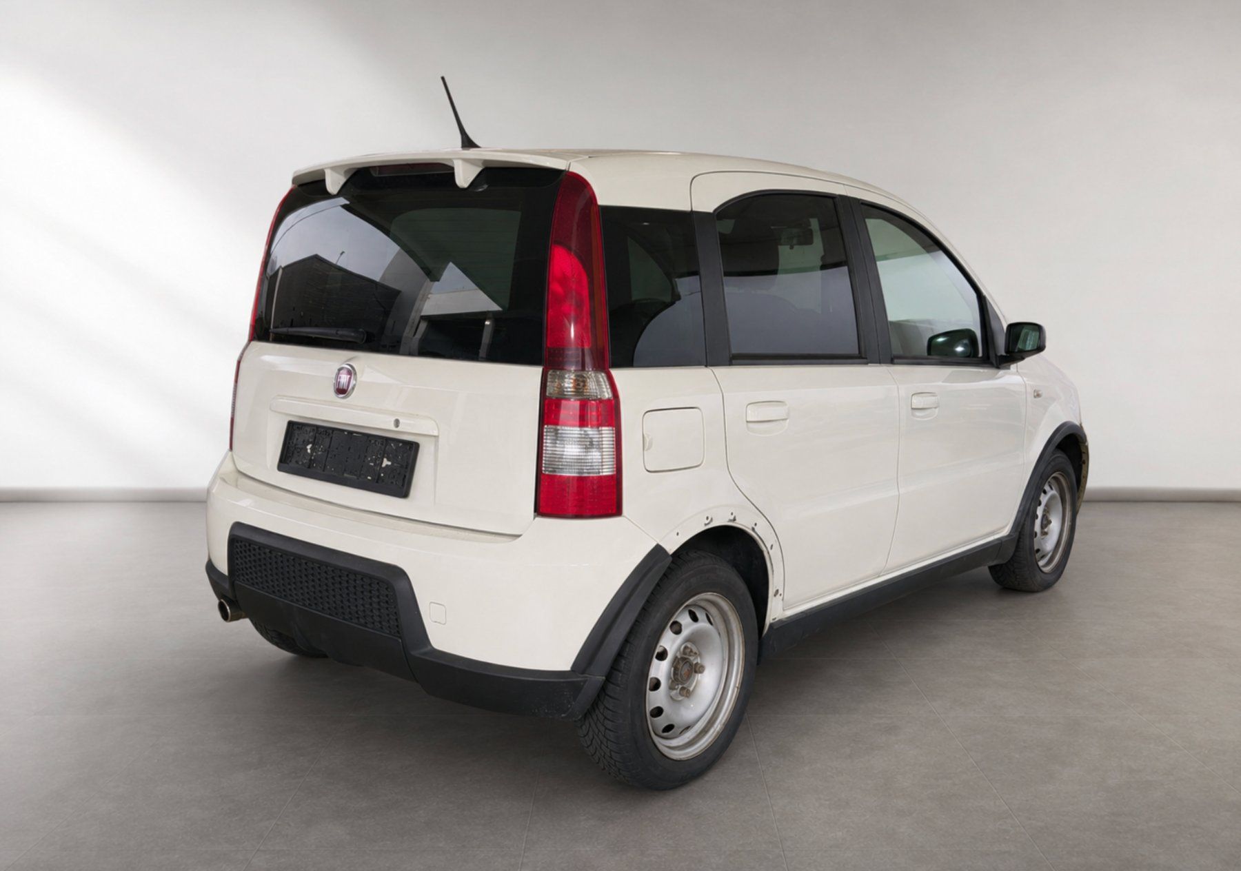 Fiat Autos: Fiat Punto 1.4 100HP ab 1.- – D'occasion à Winkel par Tiramisue