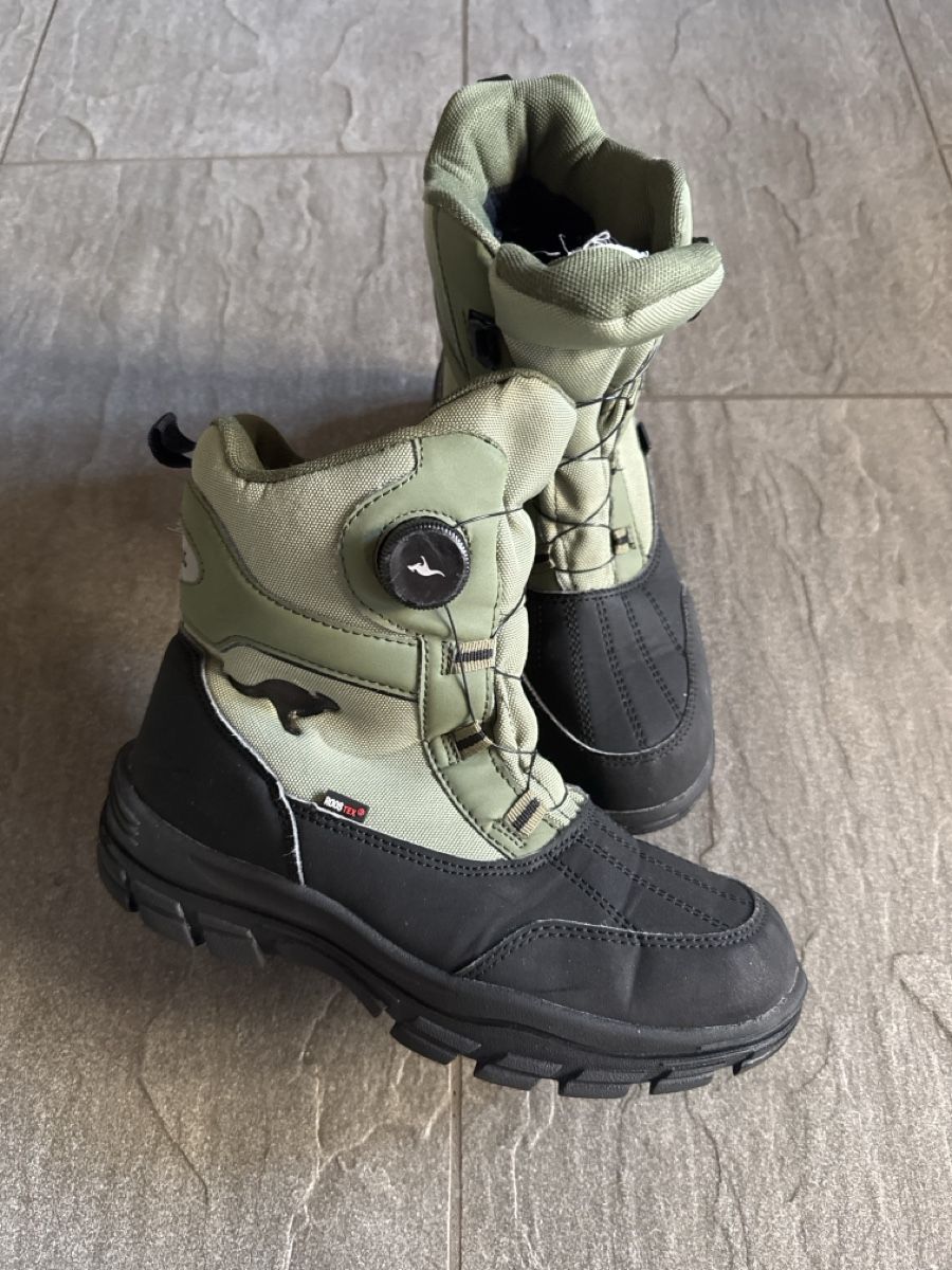Schuhe für Jungen: Winterstiefel Gr. 35 – Gebraucht aus Frauenkappelen von leola1973