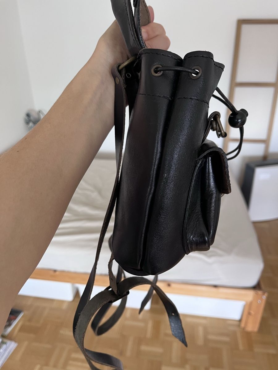 Zaini: Mini leather backpack handmade in Greece black new – Nuovo (secondo la descrizione) da Lausanne venduto da jen_jeon 2