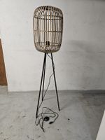 Gemütliche Stehlampe aus Rattan für dein Zuhause!
