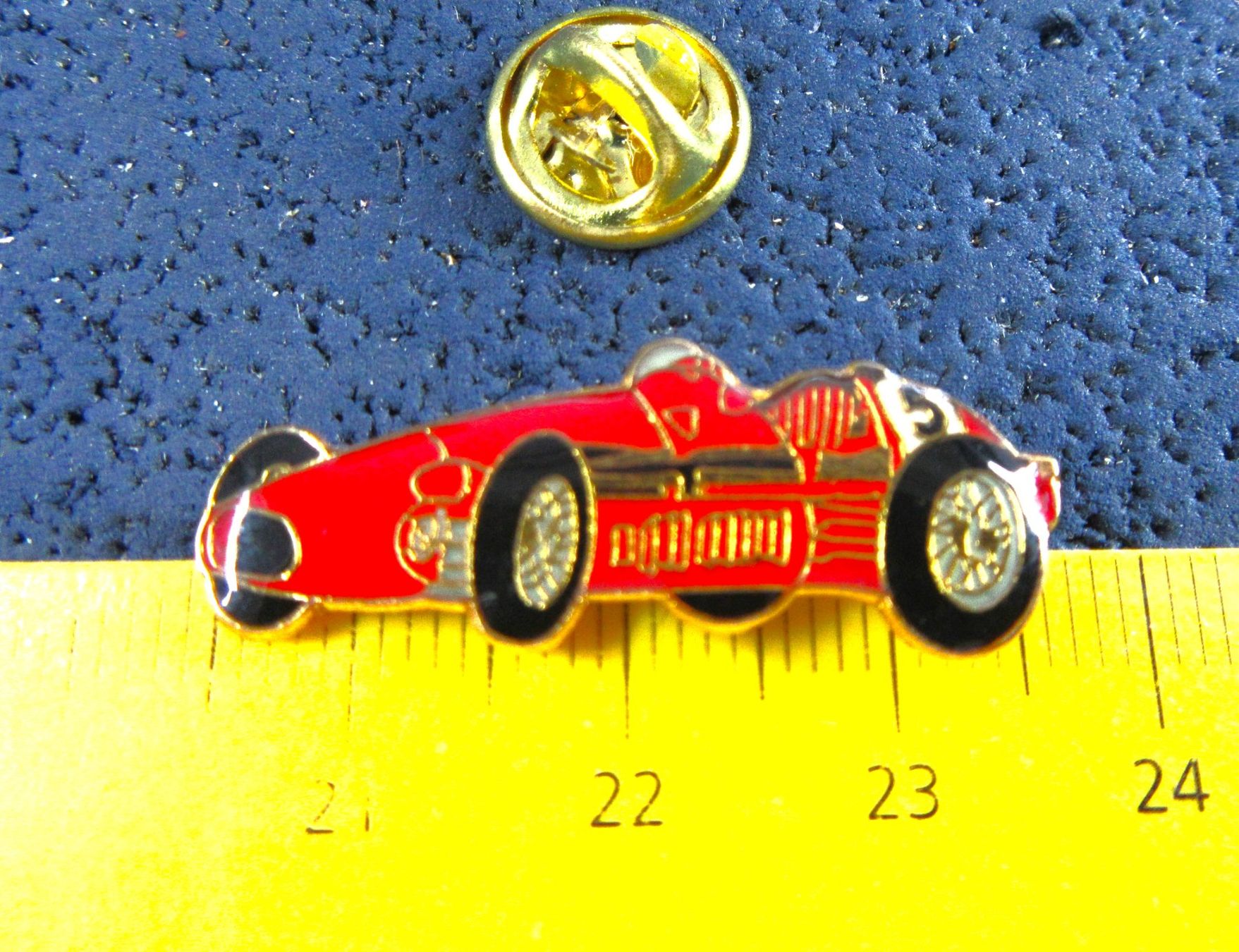 Ferrari Placchette & Badge: FORMEL1 GR RACING-CAR OLDTIMER ROT PIN – Usato da Ettingen venduto da Hausi4711