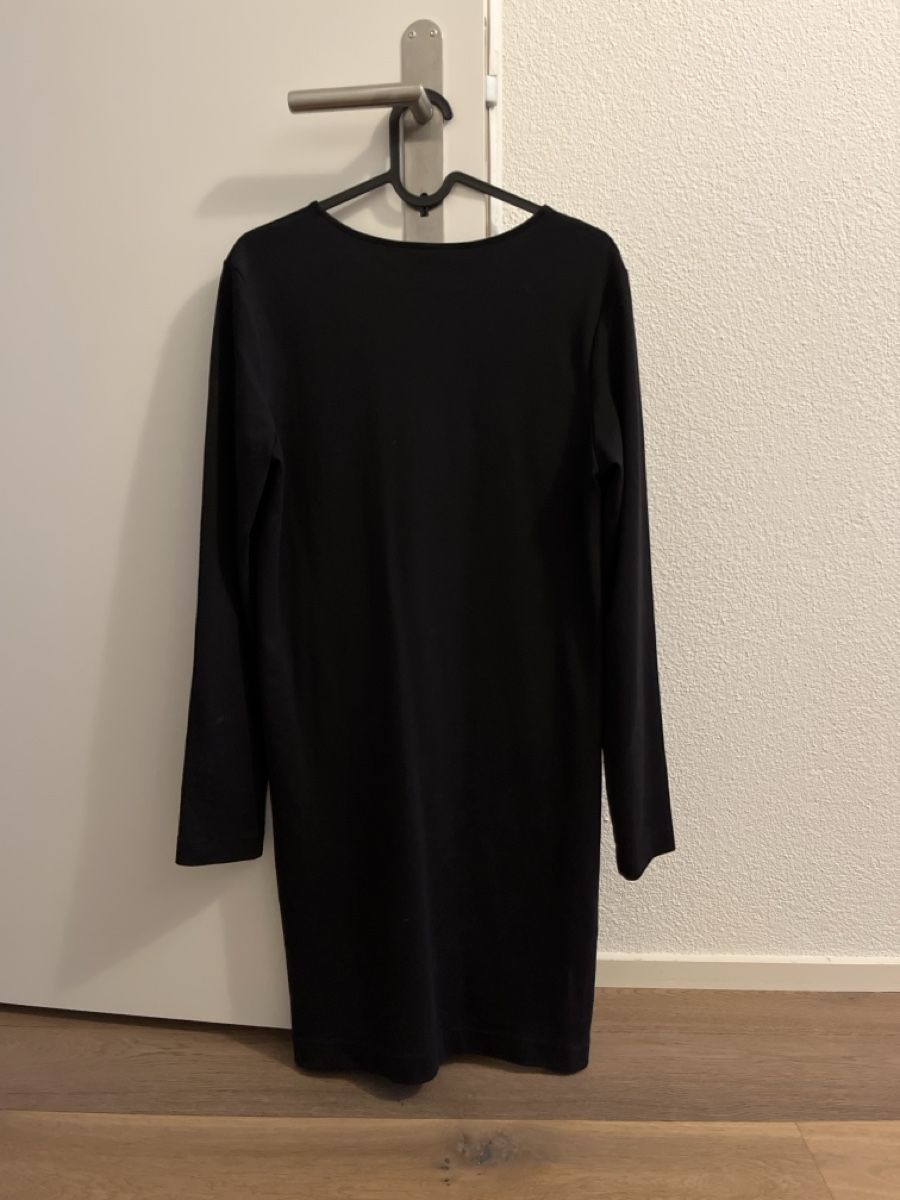 H&M Vestiti: Basic Kleid schwarz mit Taschen Grösse S – Nuovo (secondo la descrizione) da Richterswil venduto da ste_yzq7 2