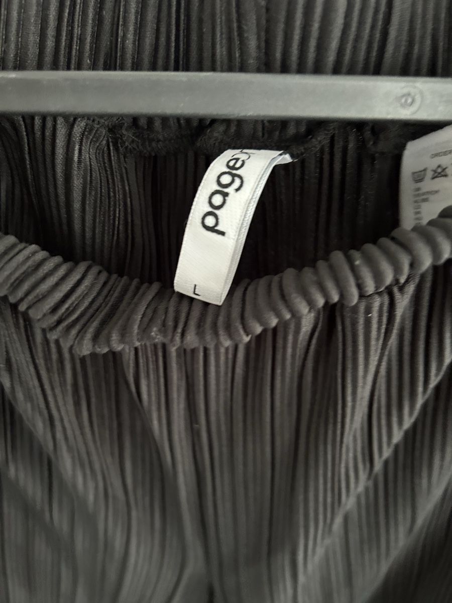 Pantaloni: Stoffhose – Usato da Merenschwand venduto da ___niggi___ 2