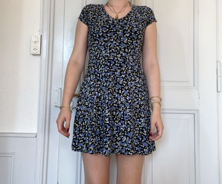 Kleid geblümt Grösse S guter Zustand