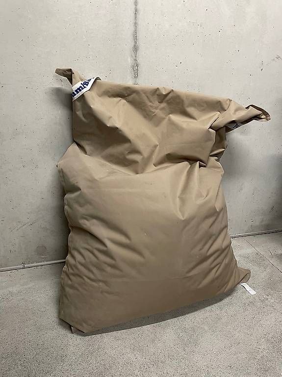 Sessel: Fatboy  pouf / siège à billes  CHF 60. – Gebraucht aus Vercorin von gui_t78x