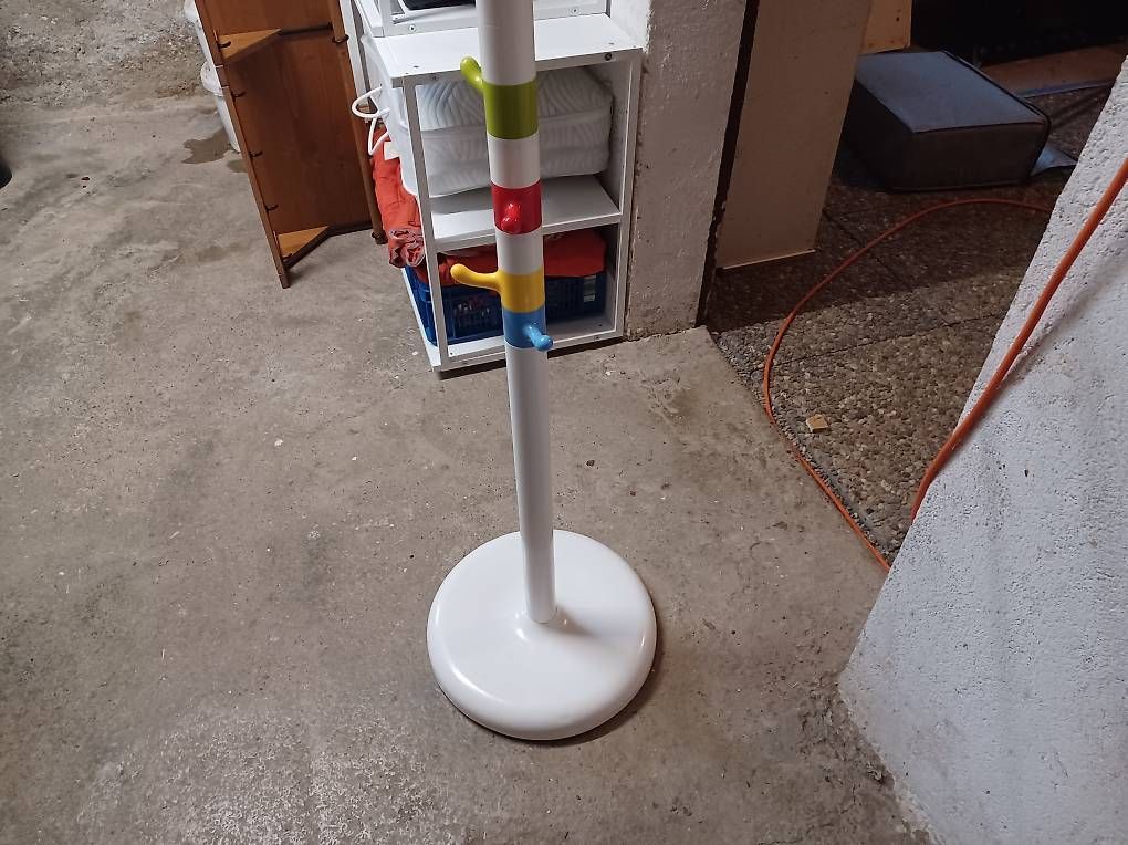 Porte manteau: Kindergarderobenständer – D'occasion à Niederbipp par flodur55 1