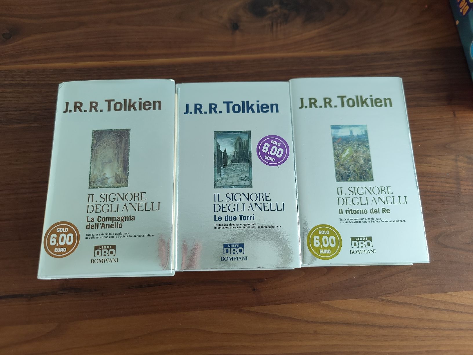Libri: Trilogia de "Il Signore degli Anelli" – Usato da Cugnasco venduto da Taz25
