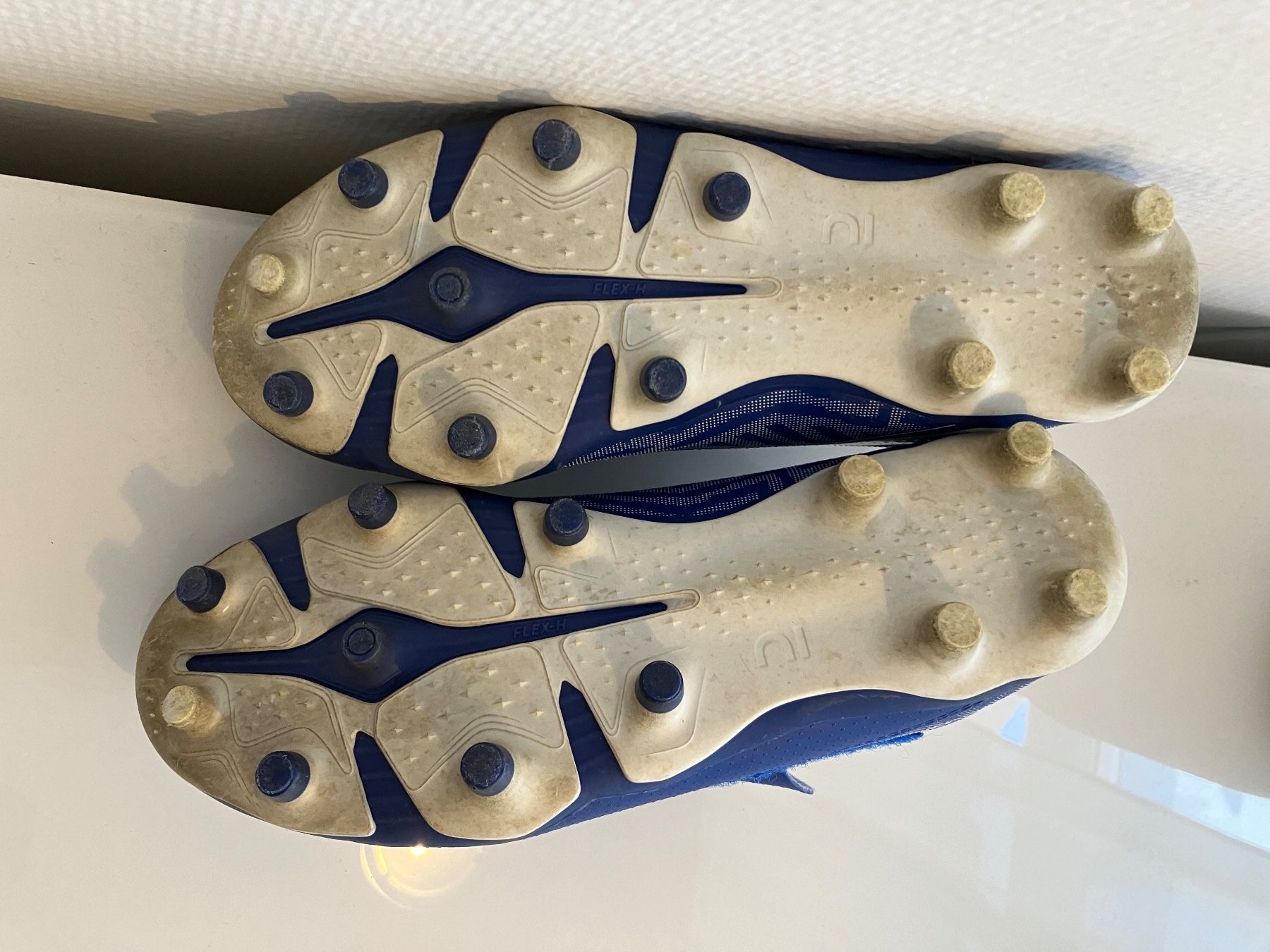 Schuhe für Jungen: Fussball schue gr 34 – Neu (gemäss Beschreibung) aus Zürich von the_2lsz 1