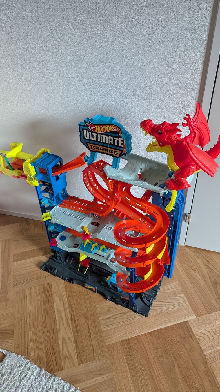 Hot Wheels Spielzeuge: Hotwheels ultimate garage – Gebraucht aus Birmensdorf ZH von Panshek