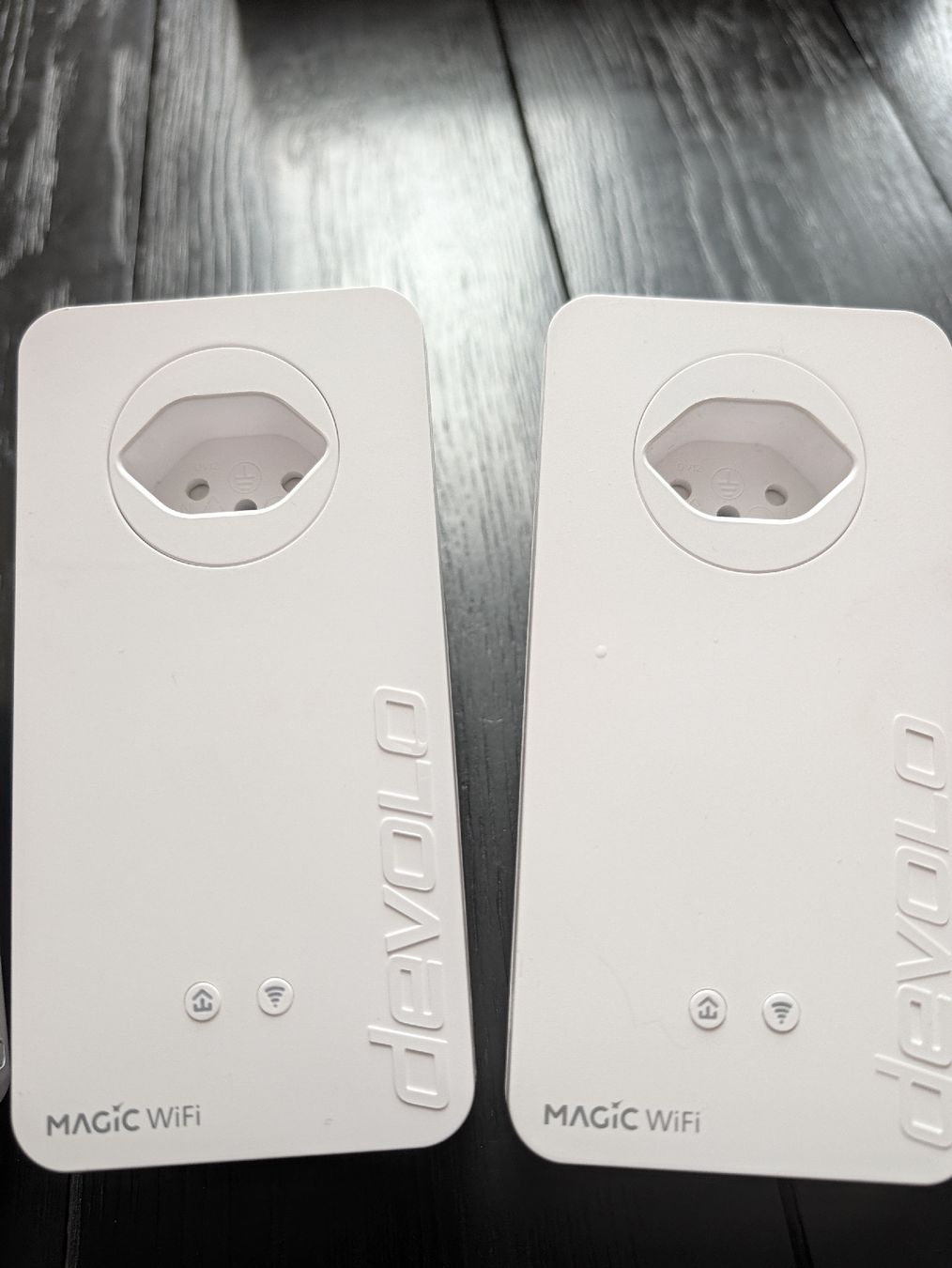 Devolo Wlan: Devolo Magic 2 LAN WiFi, 3 unités kit de démarrage  – Gebraucht aus Buchillon von BarbaraS-D 1