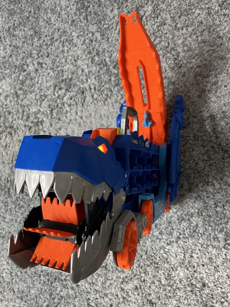 Hot Wheels Giocattoli: Hot Wheels City Ultimate T-Rex Transporter – Usato da Seengen venduto da suitupmonkey5 2