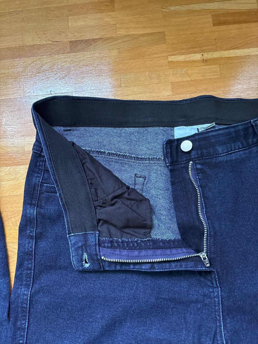 Jeans: 2 Stretch-Jeans mit geradem Bein & Elastikbund, Langgrösse – D'occasion à Hochdorf par CrazyPumpkin 1