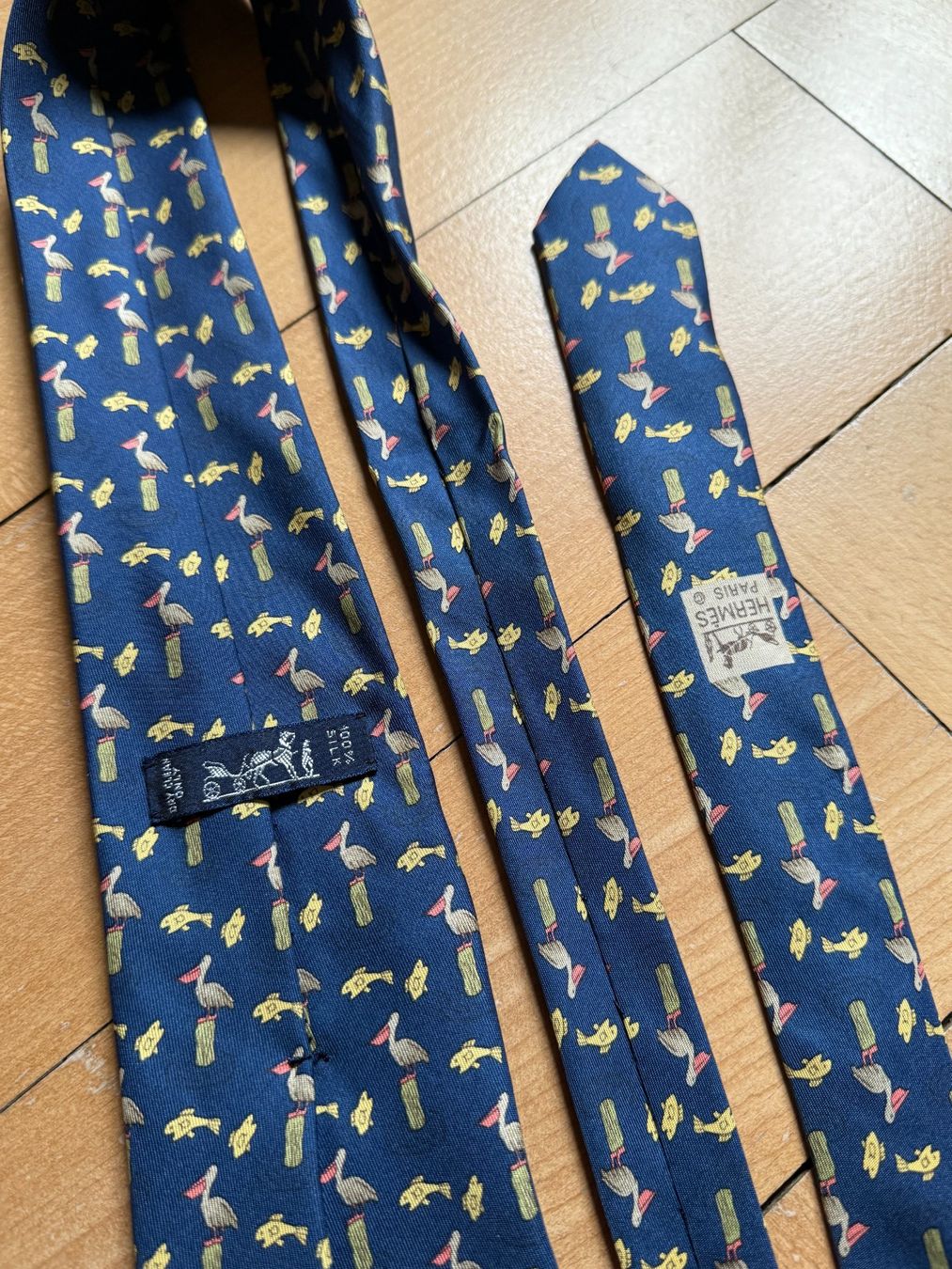 Hermès Cravatte: HERMÈS - Seide Krawatte blau mit Tieren – Nuovo (secondo la descrizione) da Zürich venduto da Diazaio 2