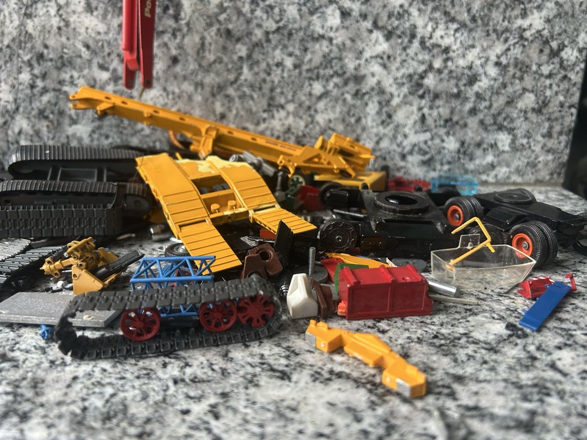 Modellbausätze & Standmodelle: Konvult Bastelreste , 1:50 – Defekt aus Horw von Tigercat635 1