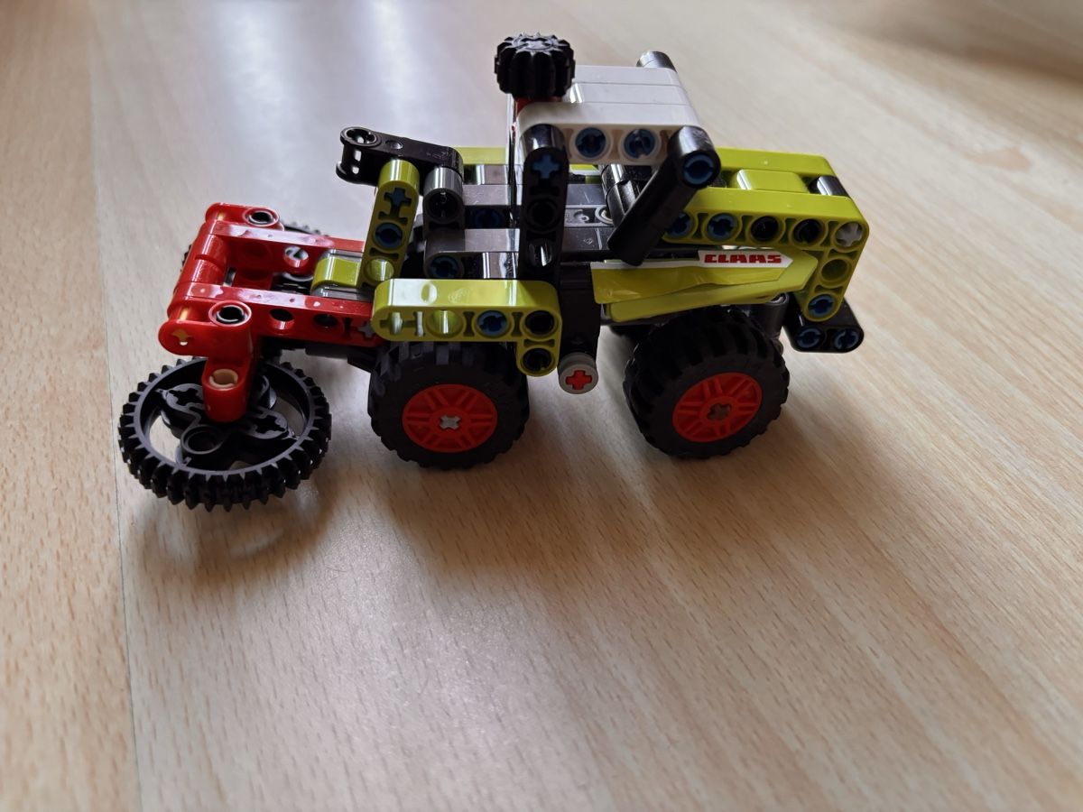 Technics Kit di costruzioni: Lego Technic 42102 Claas Lexion 780 Traktor, Anleitung – Usato da Dättlikon venduto da MC_FK 1