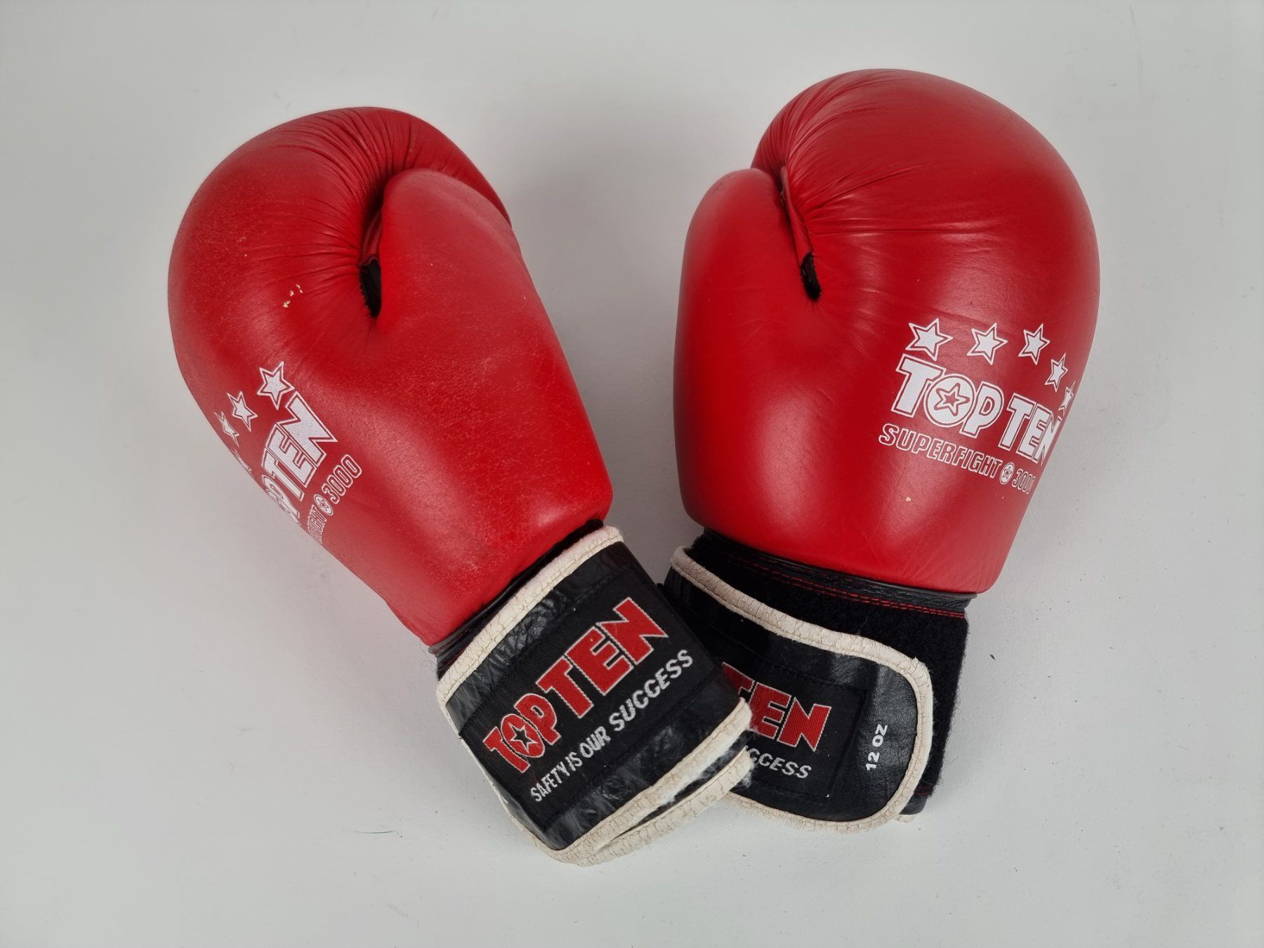 Handschuhe & Handstulpen: Boxhandschuhe – Gebraucht aus Urtenen-Schönbühl von Restwert_Schoenbuehl