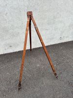 Antikes Stativ mir toller Patina, Staffelei oder Socklel usw