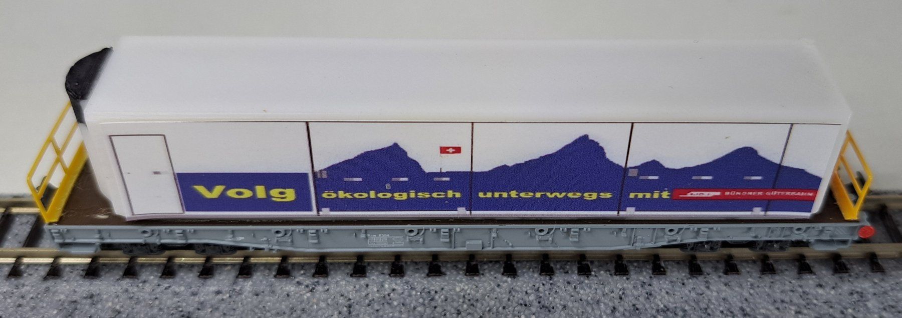 Kato Modelleisenbahnen: RhB Volg Container Güterwagen Spur N Kato Eigenbau – Gebraucht aus Salez von rhb-spur-n 3