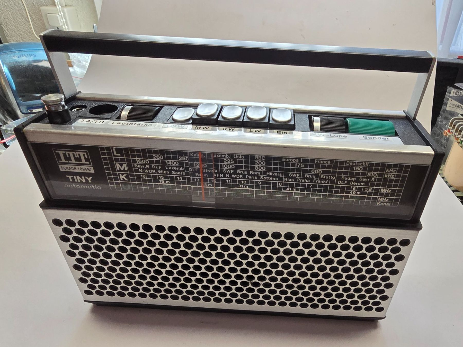 Radio: Kofferradio ITT Schaub Lorenz "TINY automatic 105A" von 1974 – Usato da Balgach venduto da Zwickau01 4